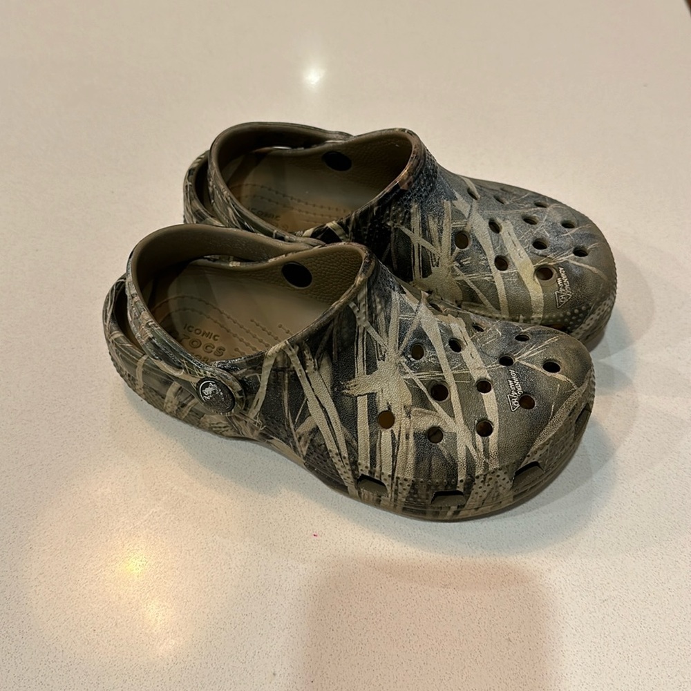 Kids Camo Crocs Size C 12